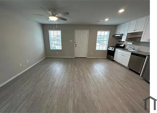 2 bed, 741 sqft, $1,725 — Photo 4