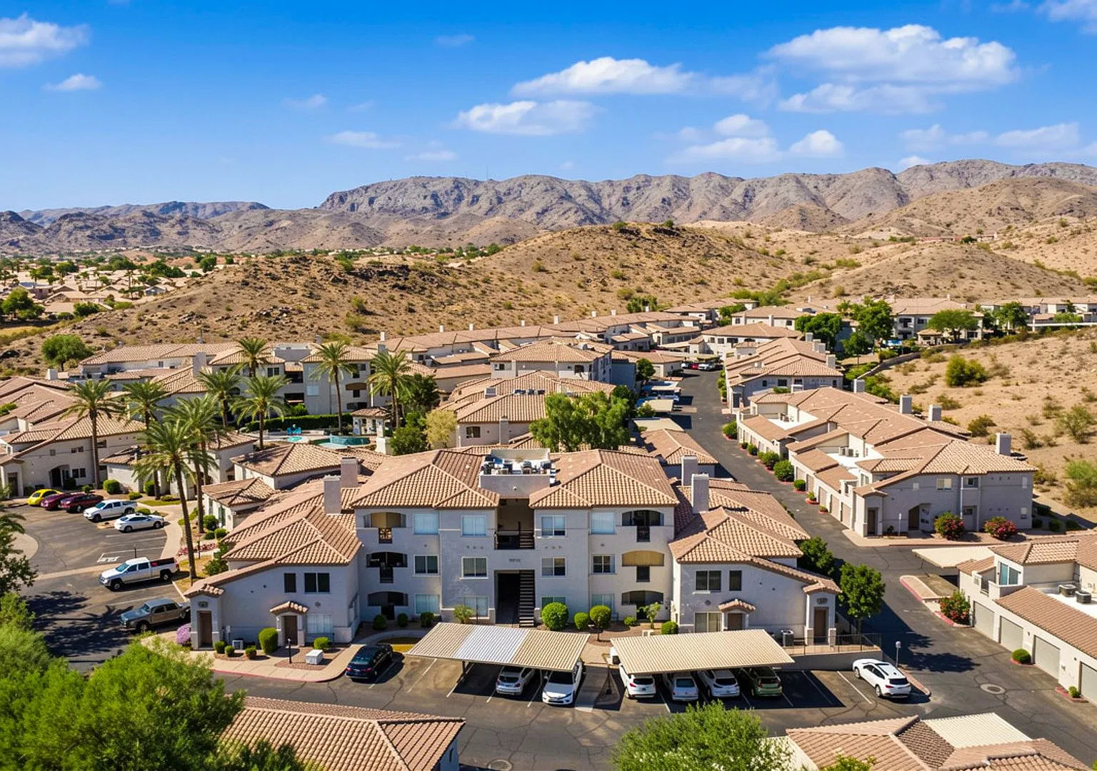 Beautiful 1-Bedroom Condo in Ahwatukee Washer & Dryer Included! — Photo 1