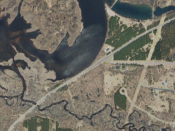 5th image of 255 Fawn Ln