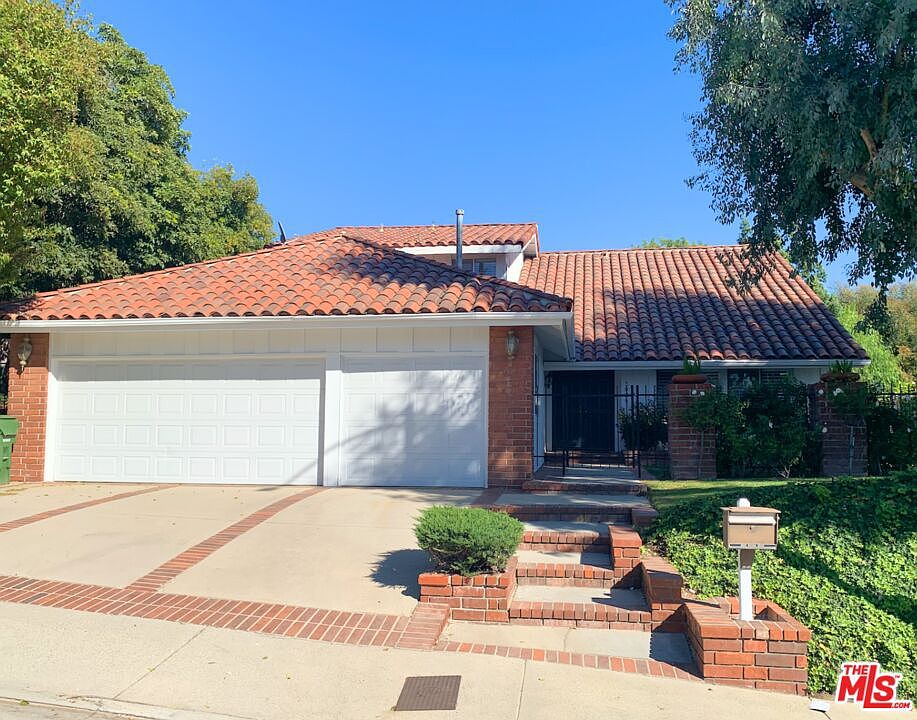 1st image of 3026 Nicada Dr