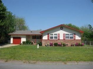 5502 Mesa Dr, Fayetteville, NC 28303