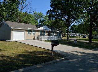 11201 Flori Dr, Saint Louis, MO 63123
