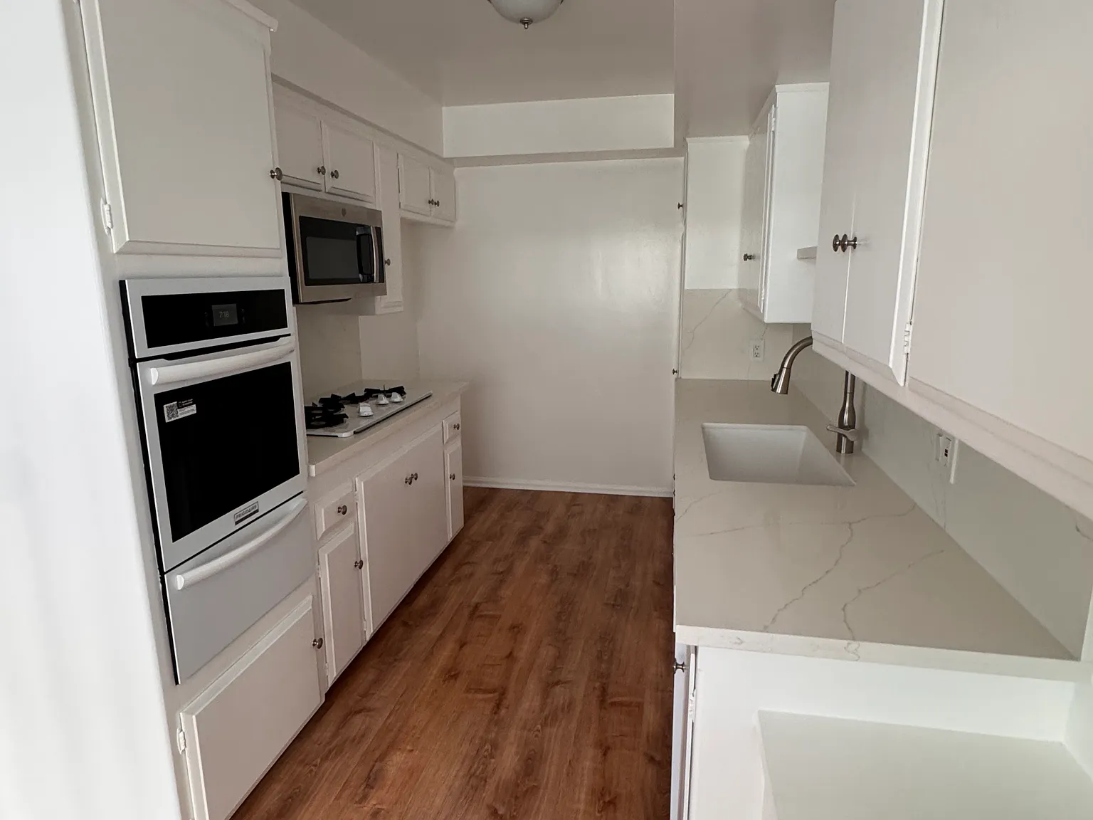 1 bed, 783 sqft, $2,375 — Photo 4