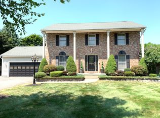 56 Jeffrey Ln, West Springfield, MA 01089