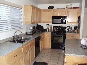 4th image of 226 Patti Ann Woods Dr