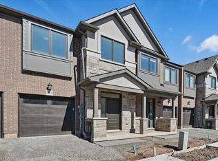 2184 Postmaster Dr #13, Oakville, ON L6M2Z4