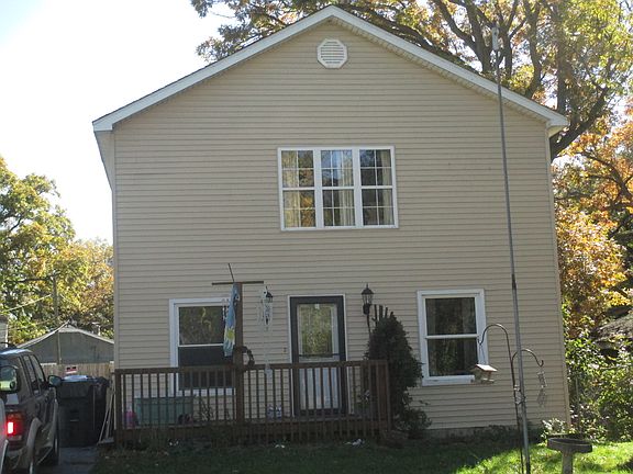 2nd image of 301 Riverview Ave