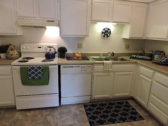 4th image of 8062 Egret Ln APT H