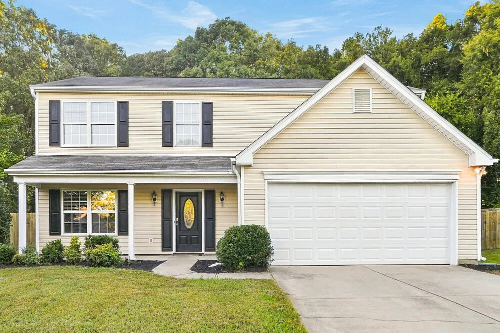 3 bed, 2.5 bath, 1800 sqft, $1,930 — Photo 1