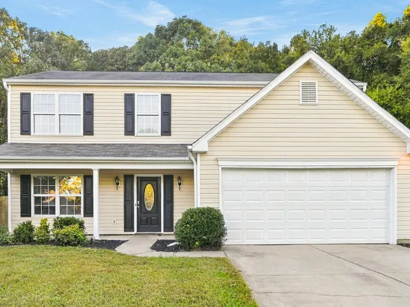 2405 Liberton Ct, Charlotte, NC 28216