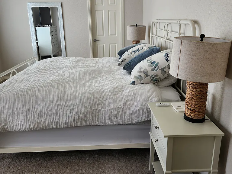 MASTER SUITE UPPER LEVEL
