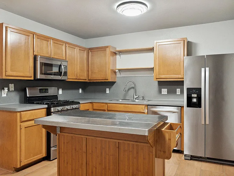 2907 Kestrel Dr — Photo 10