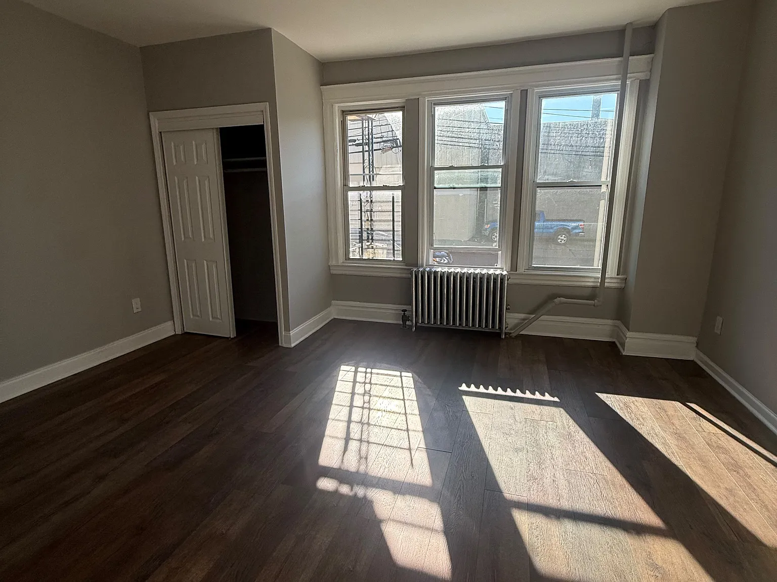 3 bed, $2,350 — Photo 2