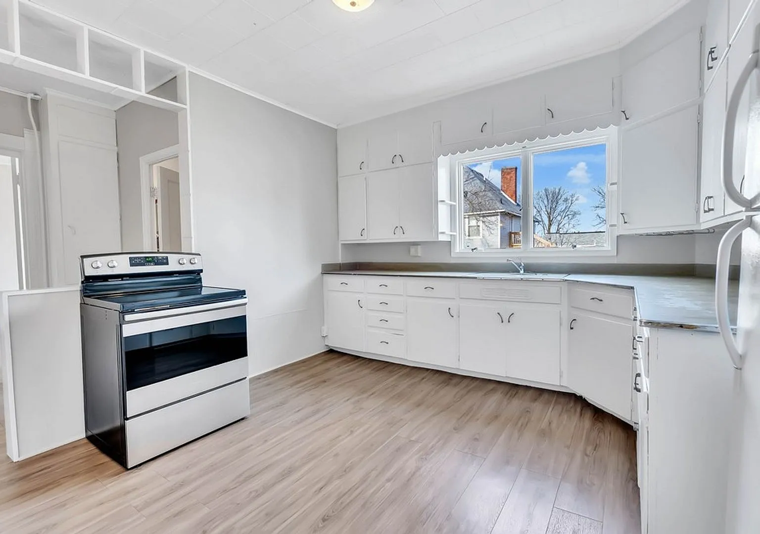 2314 Walnut St — Photo 2