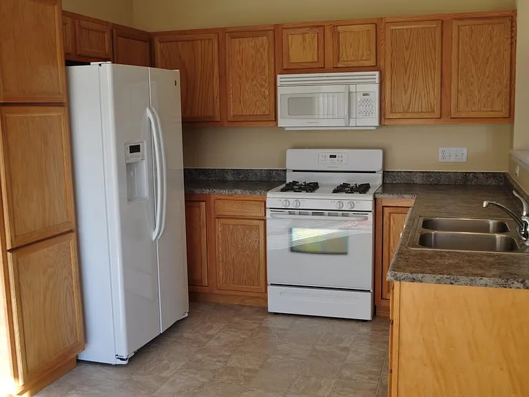 8053 Seabury Ct — Photo 3