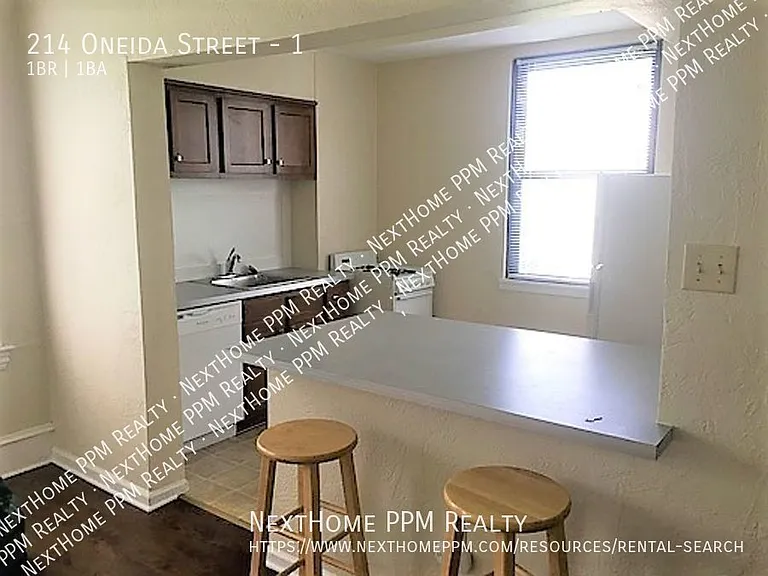 214 Oneida St #1 — Photo 7