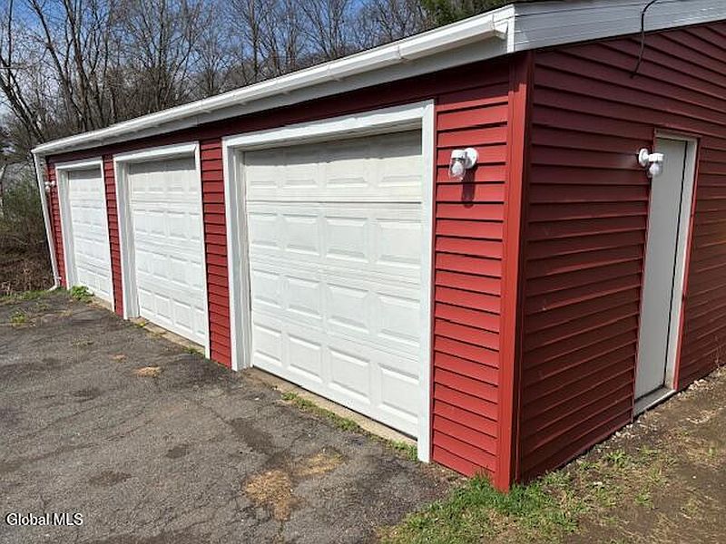 3rd image of 55 Mason Lane