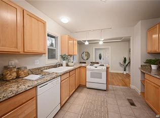 8618 Ravenna Ave NE, Seattle, WA 98115