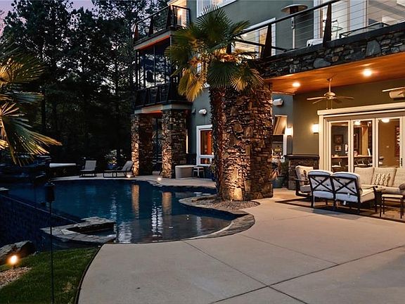 3rd image of 158 Printers Ln