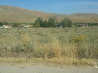 90 N Willow Creek Rd, Fairfield, ID 83327