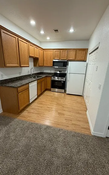 1430 E 78th Ave #5 — Photo 13