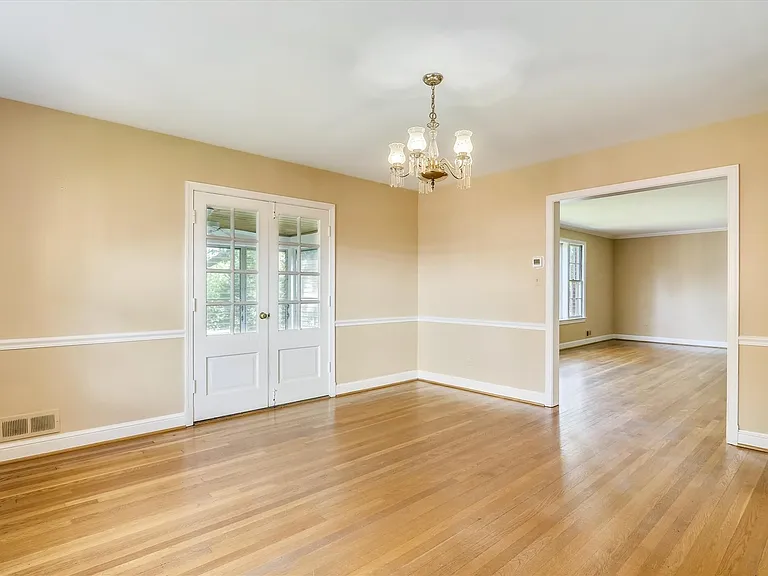 3303 Winnett Rd — Photo 10