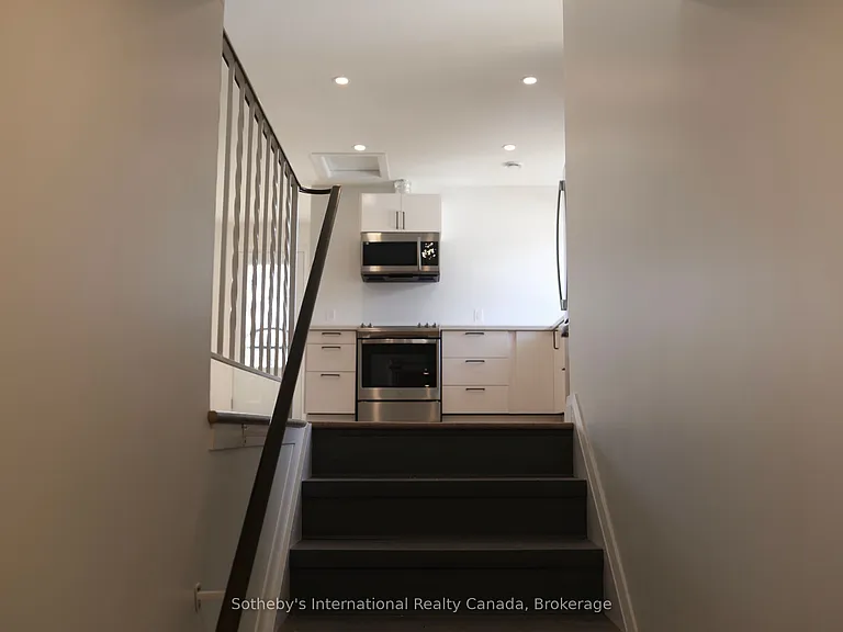 22 Melville St #A — Photo 6