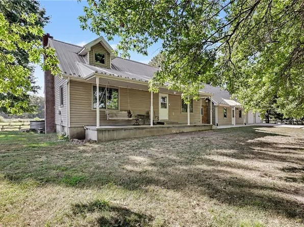 16614 S Hadsell Rd, Pleasant Hill, MO 64080