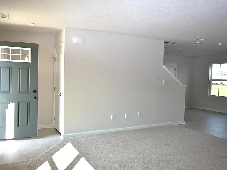 9755 Oak Grove Dr — Photo 4