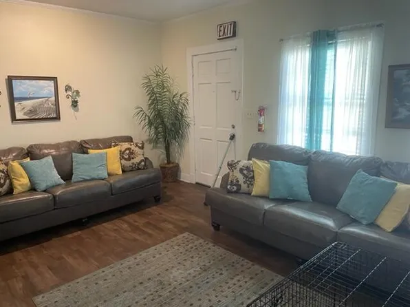 1206 N 1st Ave, Laurel, MS 39440