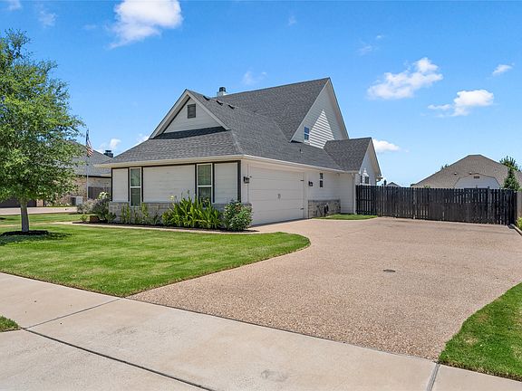 2nd image of 10112 Braided Briar Ln
