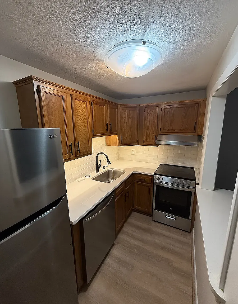 616 Boston Post Rd E — Photo 1