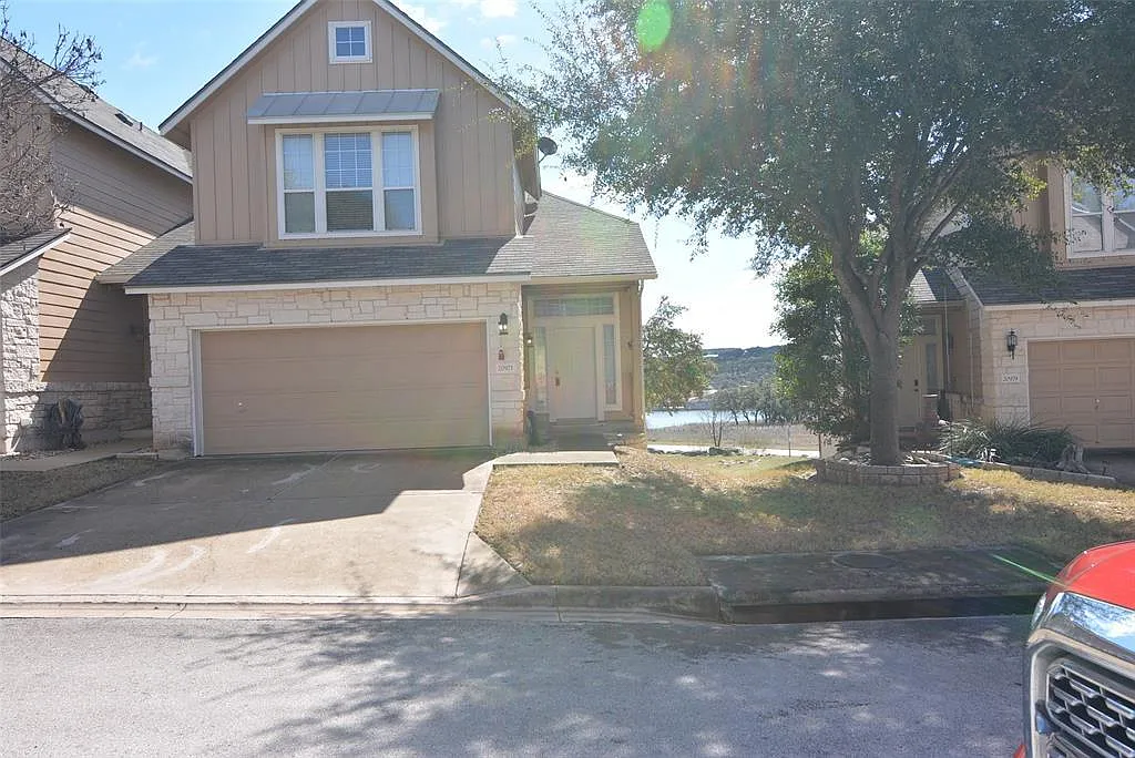 2 bed, 3.5 bath, 1942 sqft, $2,800 — Photo 2