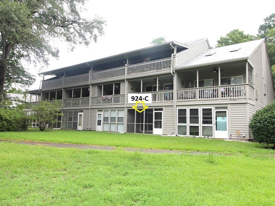 1st image of 924 Fairwood Lakes Ln. #24-C
