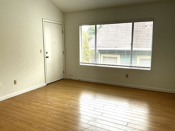 4th image of 2309 G St APT 6