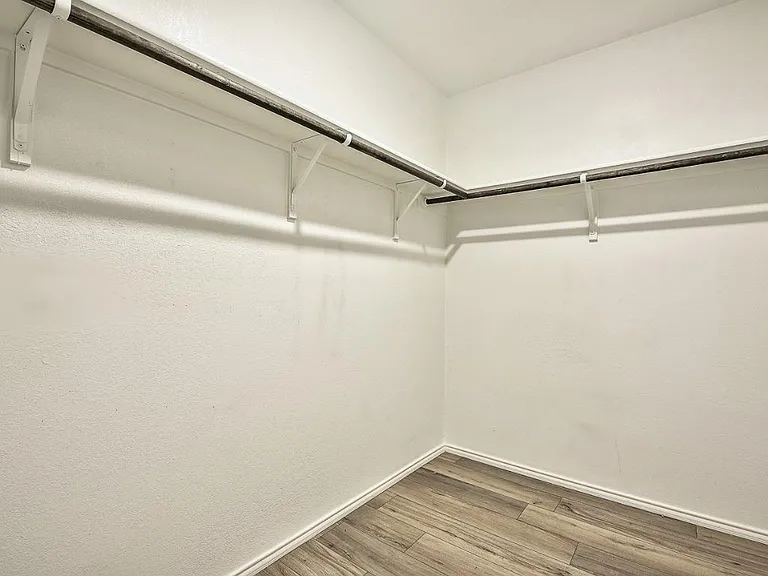 444 Frio Pass Trl — Photo 17