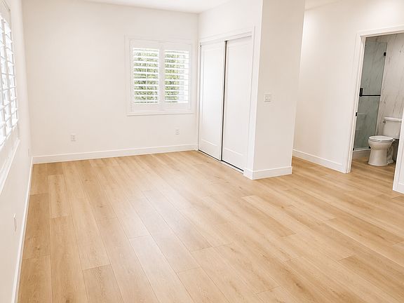4th image of 20730 Stagg St
