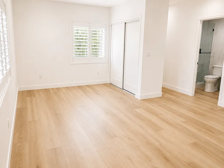 20730 Stagg St — Photo 4