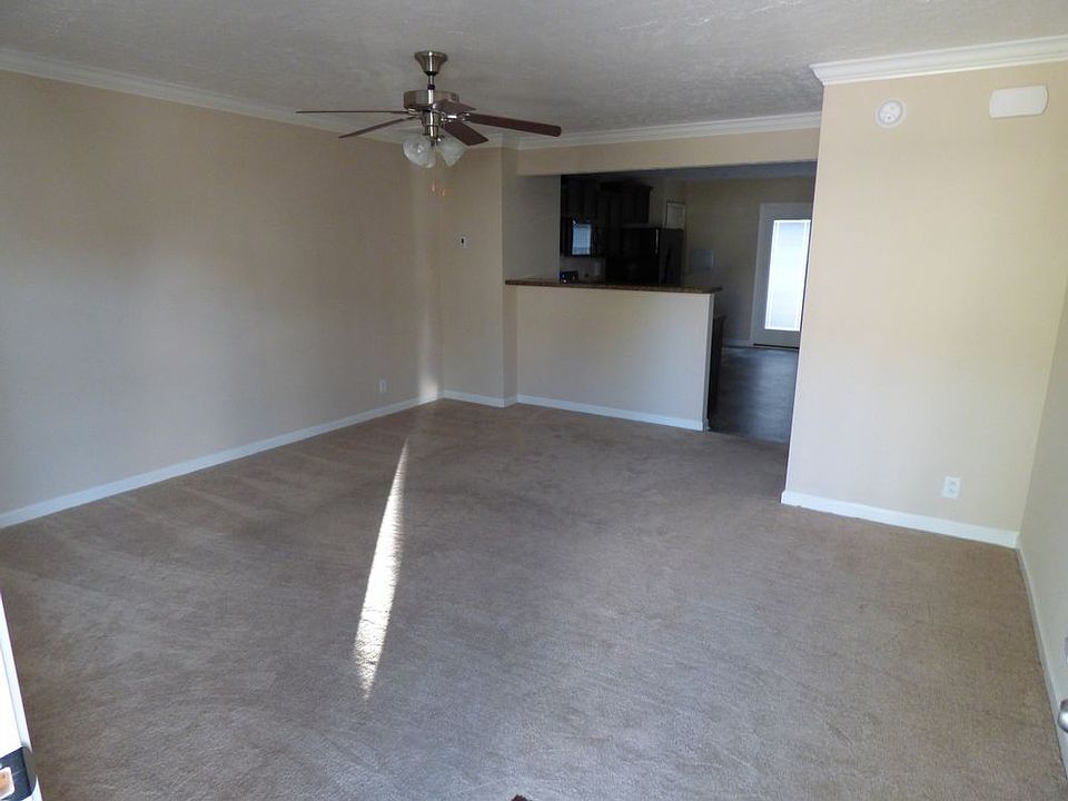 2nd image of 1434 Clydesdale St