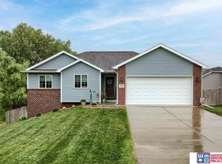 722 Sunset Blvd, Palmyra, NE 68418