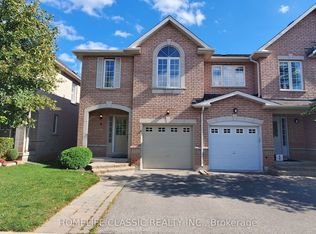 1551 Reeves Gate #4, Oakville, ON L6M 5C5