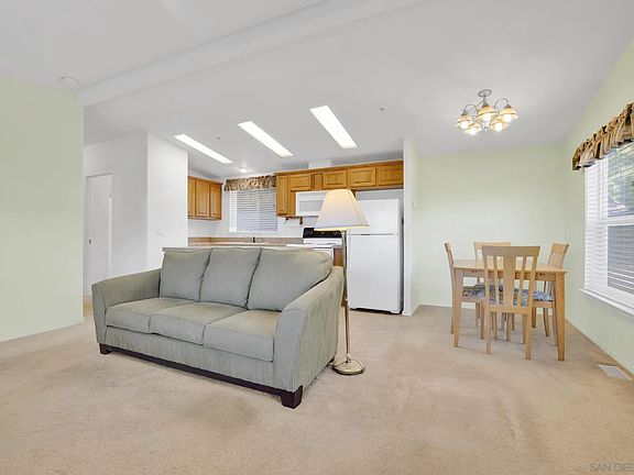 5th image of 2102 Coulter Ln