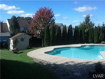 4th image of 2190 Barry Ct