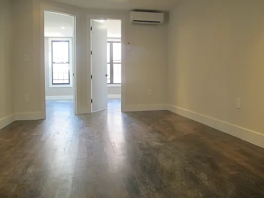 Rented by P Management | media 30