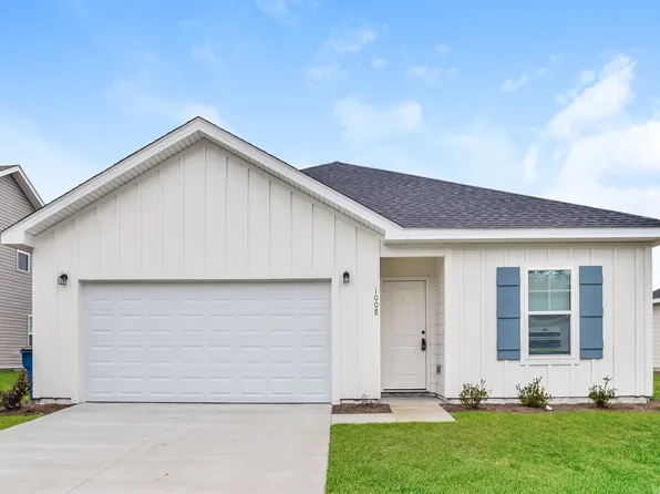 1008 Autumns Wood Cir E, Brunswick, GA 31525