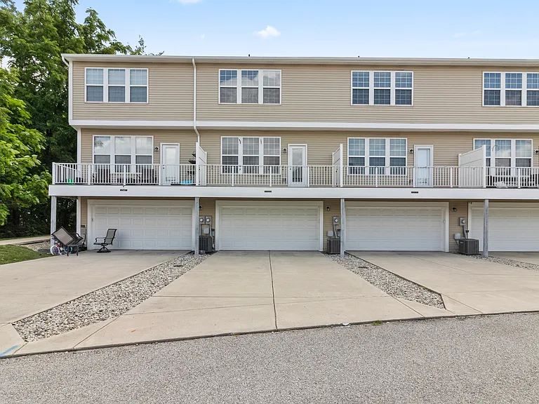 12683 White Chapel Cir — Photo 40