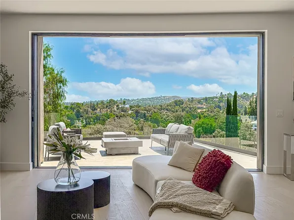 5134 Medina Rd, Woodland Hills, CA 91364