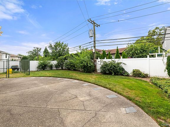 2nd image of 797 Caldwell Ave