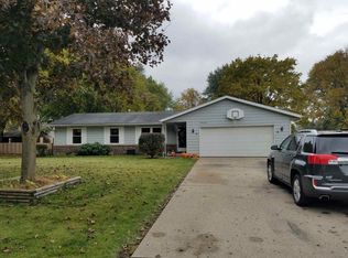 18404 Brewster Dr, Bristol, IN 46507