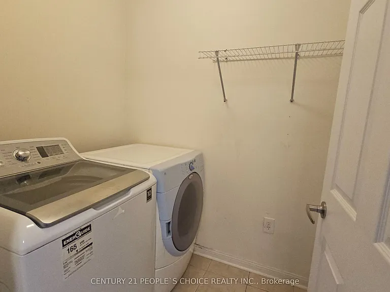 918 McNair Cir — Photo 13